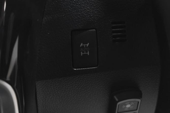 Toyota Auris II с пробегом 2015 года, цена 1 289 000 рублей, 99000 км, хэтчбек, Автокод Объявления