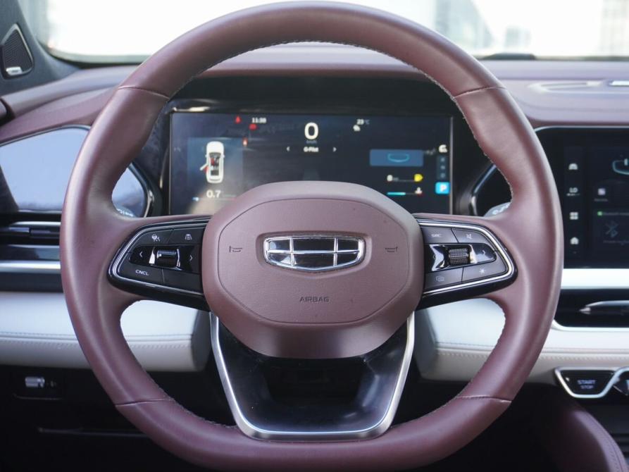 Geely Monjaro I Москва  - изображение 14