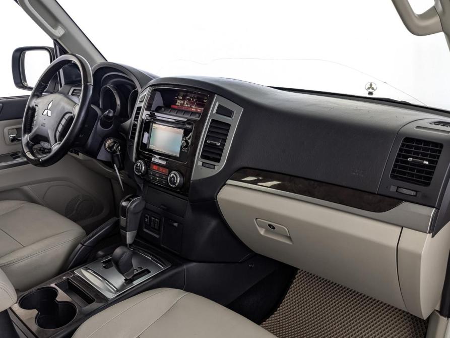 Mitsubishi Pajero IV Рестайлинг 2 Москва  - изображение 13