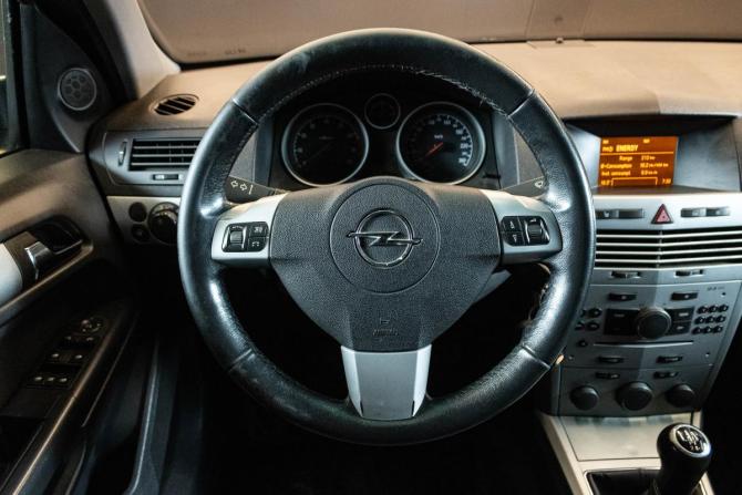 Opel Astra H Рестайлинг с пробегом 2012 года, цена 709 000 рублей, 209037 км, универсал, Автокод Объявления
