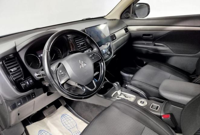 Mitsubishi Outlander III Рестайлинг 2 с пробегом 2016 года, цена 1 750 000 рублей, 189572 км, внедорожник, Автокод Объявления
