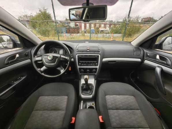 Skoda Octavia II (A5) Рестайлинг с пробегом 2012 года, цена 719 000 рублей, 185000 км, лифтбек, Автокод Объявления