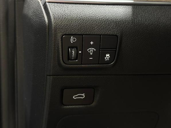 Kia K5 III с пробегом 2022 года, цена 2 575 000 рублей, 88704 км, седан, Автокод Объявления