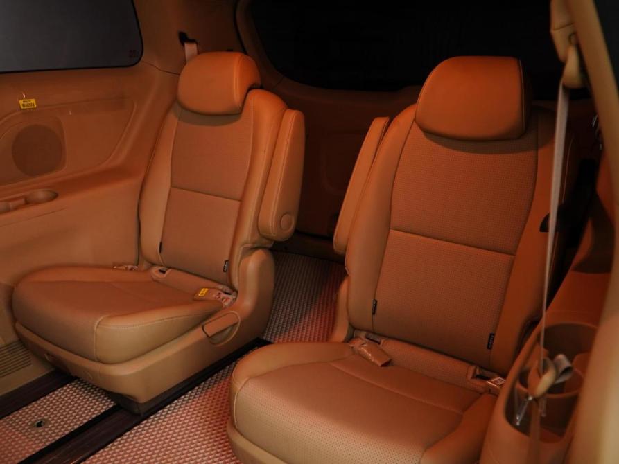 Kia Carnival III Москва  - изображение 12