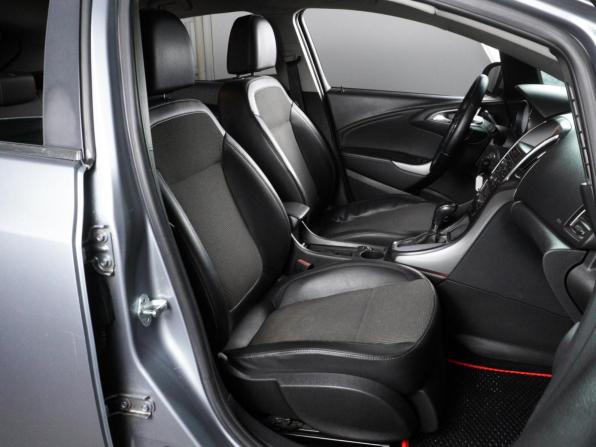 Opel Astra J с пробегом 2010 года, цена 690 000 рублей, 211763 км, хэтчбек, Автокод Объявления