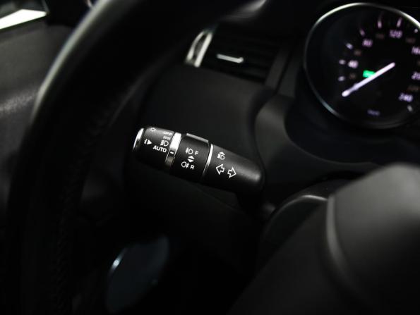 Land Rover Range Rover Evoque I Рестайлинг с пробегом 2018 года, цена 2 299 000 рублей, 182142 км, внедорожник, Автокод Объявления