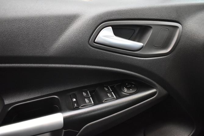 Ford Tourneo Connect II с пробегом 2016 года, цена 1 650 000 рублей, 182077 км, минивэн, Автокод Объявления