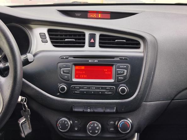 Kia Ceed II с пробегом 2013 года, цена 795 000 рублей, 186000 км, универсал, Автокод Объявления