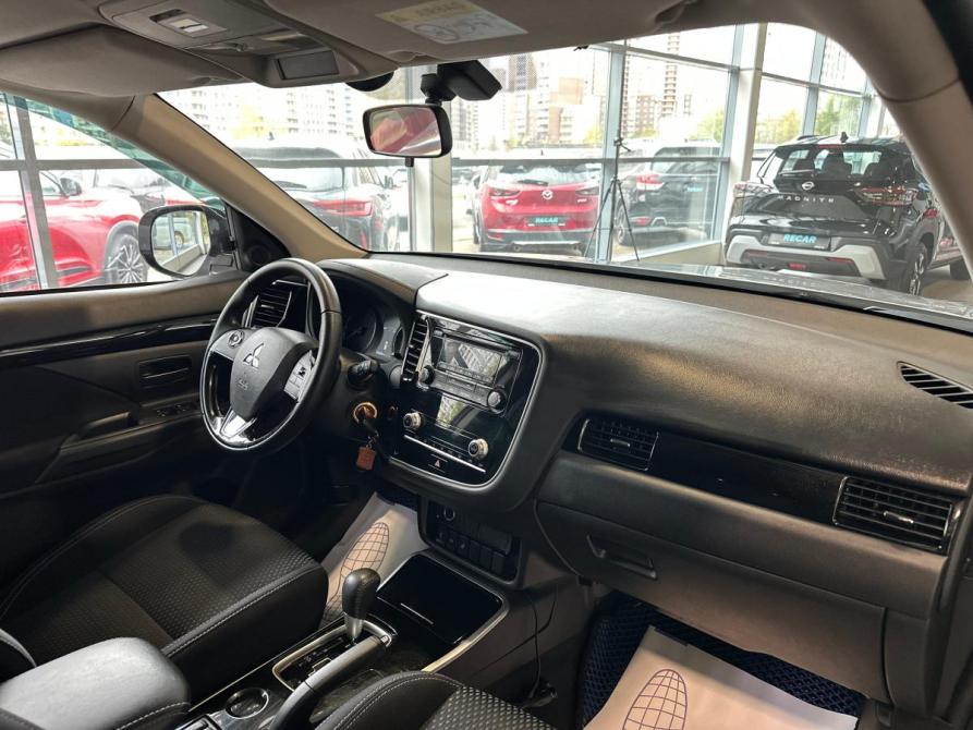Mitsubishi Outlander III Рестайлинг 3 Санкт-Петербург  - изображение 34