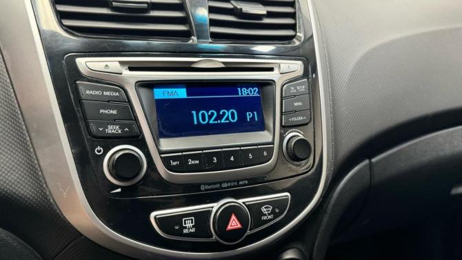 Hyundai Solaris I Рестайлинг с пробегом 2015 года, цена 999 000 рублей, 87322 км, хэтчбек, Автокод Объявления