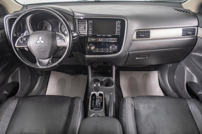 Mitsubishi Outlander III Рестайлинг с пробегом 2014 года, цена 1 599 000 рублей, 216000 км, внедорожник, Автокод Объявления