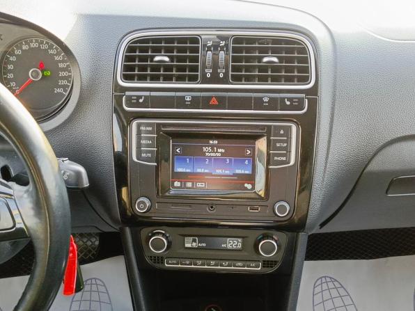 Volkswagen Polo V Рестайлинг с пробегом 2017 года, цена 1 129 995 рублей, 143744 км, седан, Автокод Объявления