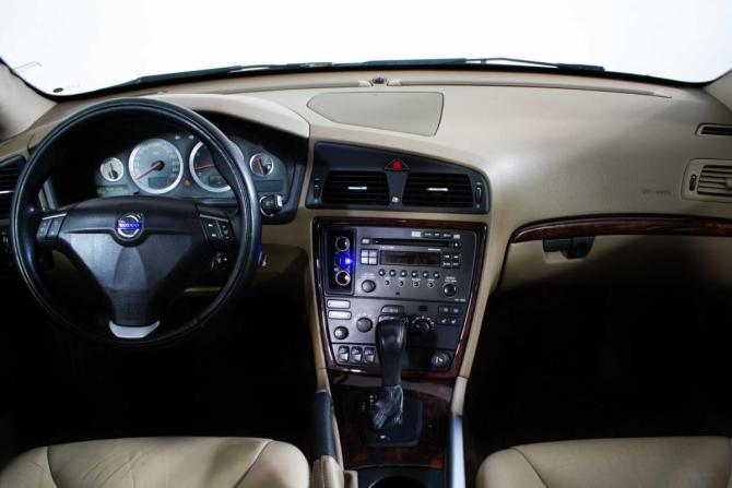 Volvo XC70 I Рестайлинг с пробегом 2007 года, цена 725 000 рублей, 232530 км, универсал, Автокод Объявления
