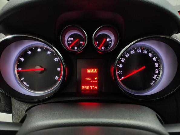 Opel Mokka I с пробегом 2014 года, цена 755 000 рублей, 296773 км, внедорожник, Автокод Объявления