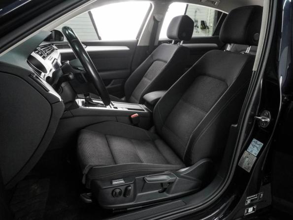 Volkswagen Passat B8 с пробегом 2017 года, цена 1 674 000 рублей, 193730 км, седан, Автокод Объявления