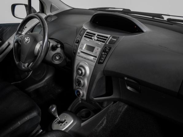 Toyota Yaris II с пробегом 2008 года, цена 445 000 рублей, 156646 км, хэтчбек, Автокод Объявления