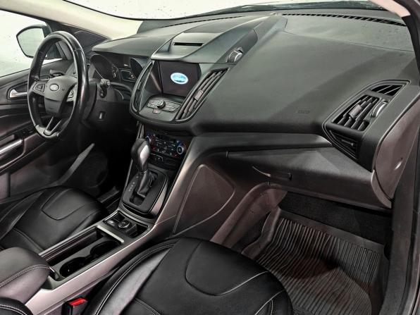 Ford Kuga II Рестайлинг с пробегом 2018 года, цена 1 650 000 рублей, 171000 км, внедорожник, Автокод Объявления