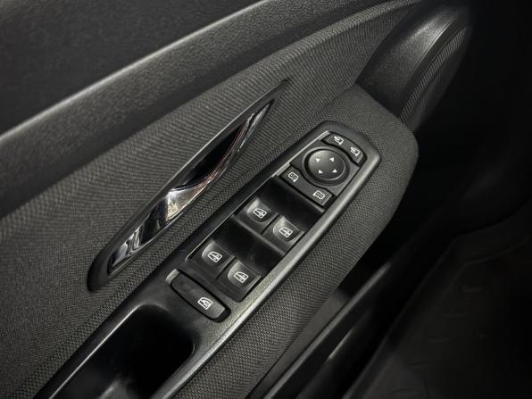 Renault Megane III Рестайлинг с пробегом 2013 года, цена 735 000 рублей, 173844 км, хэтчбек, Автокод Объявления