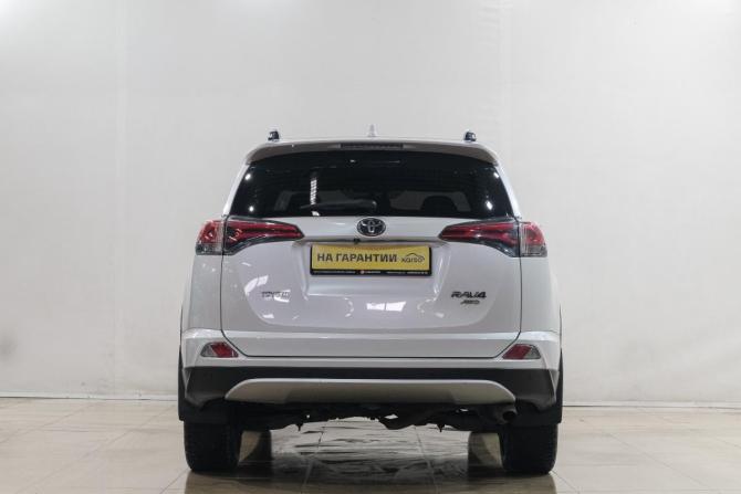 Toyota RAV4 IV (XA40) Рестайлинг с пробегом 2015 года, цена 2 429 000 рублей, 202000 км, внедорожник, Автокод Объявления