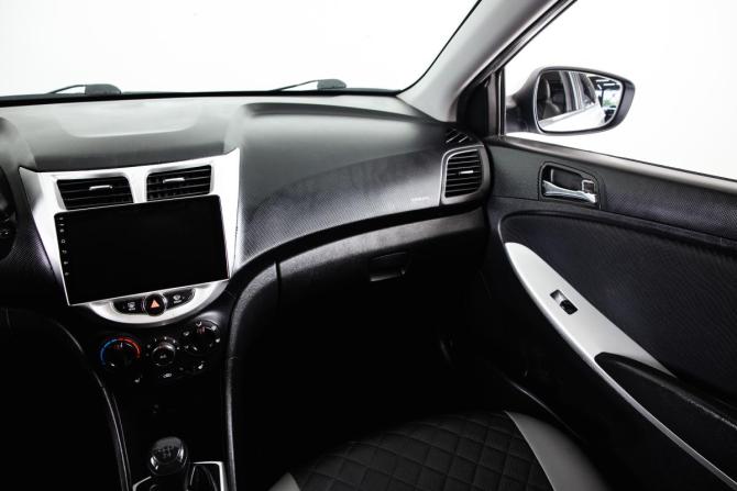 Hyundai Solaris I с пробегом 2012 года, цена 889 000 рублей, 163000 км, седан, Автокод Объявления