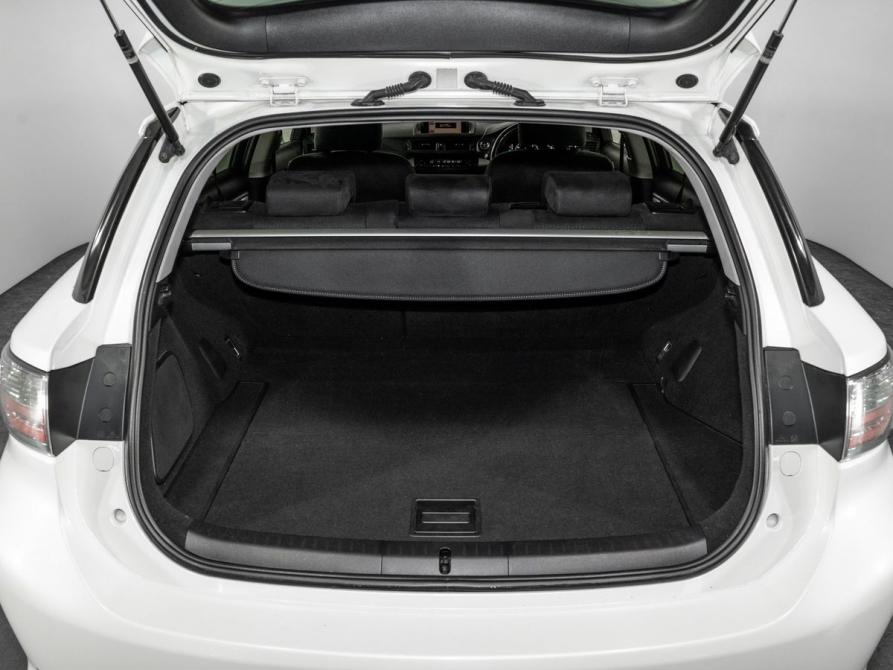 Lexus CT I Иркутск  - изображение 22
