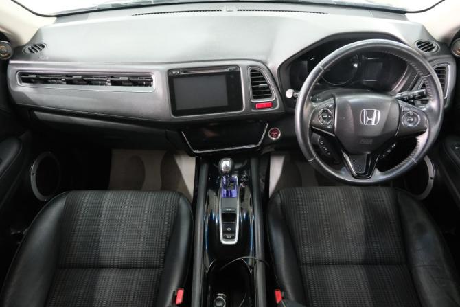 Honda Vezel I с пробегом 2013 года, цена 1 669 000 рублей, 130000 км, внедорожник, Автокод Объявления