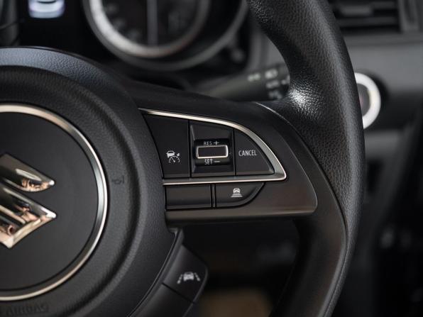 Suzuki Swift V с пробегом 2021 года, цена 1 085 500 рублей, 49743 км, хэтчбек, Автокод Объявления