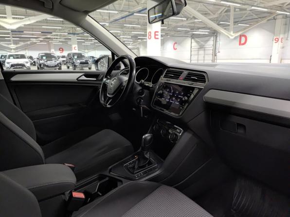 Volkswagen Tiguan II с пробегом 2019 года, цена 1 815 000 рублей, 142000 км, внедорожник, Автокод Объявления