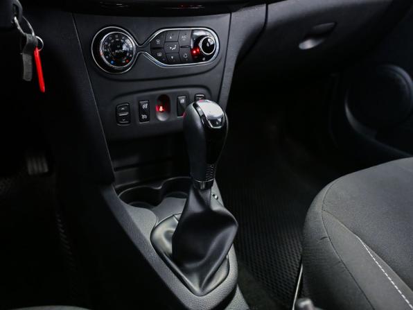 Renault Sandero II с пробегом 2017 года, цена 1 150 000 рублей, 115265 км, хэтчбек, Автокод Объявления