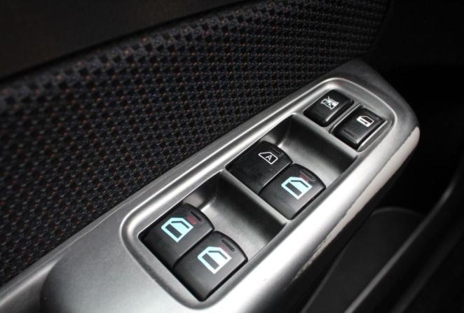 Subaru Forester III Рестайлинг с пробегом 2012 года, цена 1 100 000 рублей, 271238 км, внедорожник, Автокод Объявления