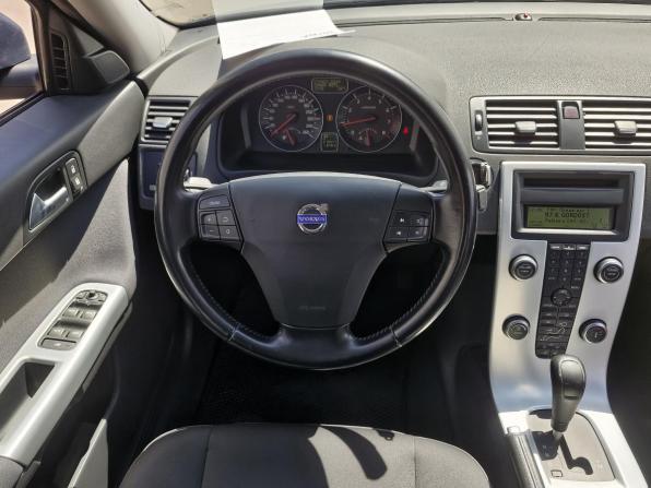 Volvo S40 II Рестайлинг с пробегом 2011 года, цена 679 000 рублей, 219447 км, седан, Автокод Объявления