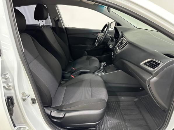Hyundai Solaris II с пробегом 2019 года, цена 1 348 000 рублей, 133955 км, седан, Автокод Объявления