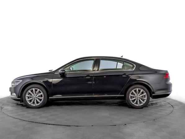 Volkswagen Passat B8 с пробегом 2018 года, цена 2 645 000 рублей, 66799 км, седан, Автокод Объявления