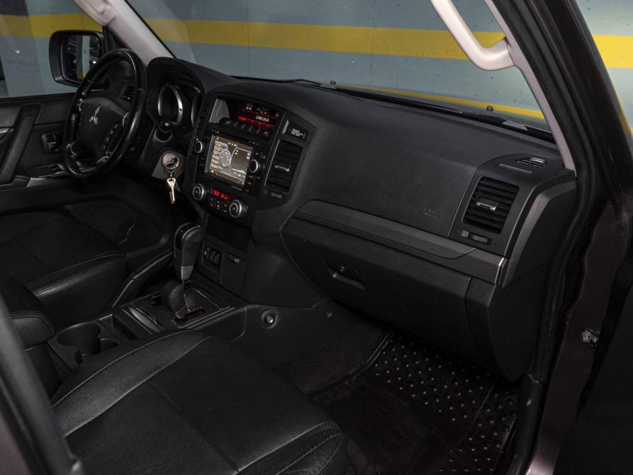 Mitsubishi Pajero IV Рестайлинг 1 Тюмень  - изображение 16
