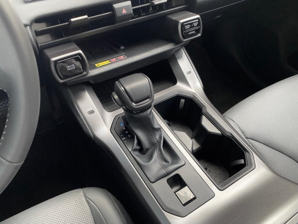 Toyota RAV4 VI (XA60) с пробегом 2026 года, цена 4 250 000 рублей, 4669 км, внедорожник, Автокод Объявления