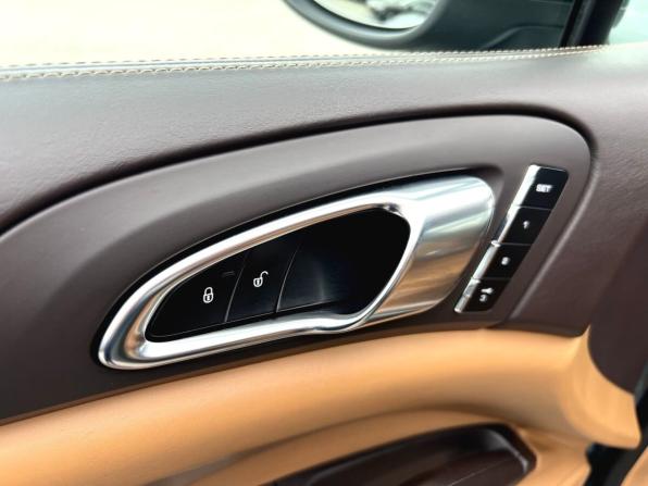 Porsche Cayenne II (958) с пробегом 2012 года, цена 1 499 000 рублей, 254846 км, внедорожник, Автокод Объявления