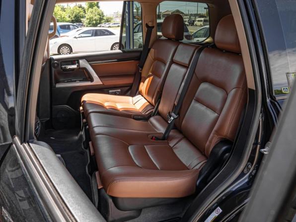 Toyota Land Cruiser 200 Series Рестайлинг 1 с пробегом 2014 года, цена 4 399 000 рублей, 330980 км, внедорожник, Автокод Объявления