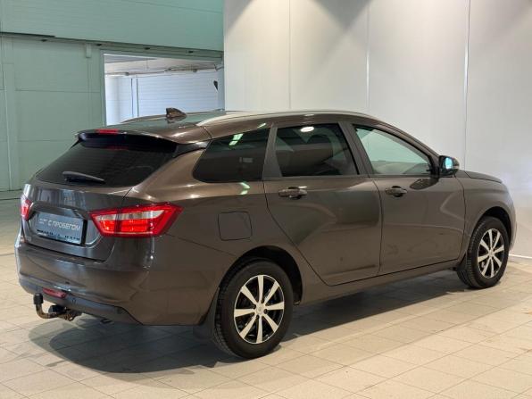 Lada (ВАЗ) Vesta I с пробегом 2018 года, цена 1 065 000 рублей, 100000 км, универсал, Автокод Объявления