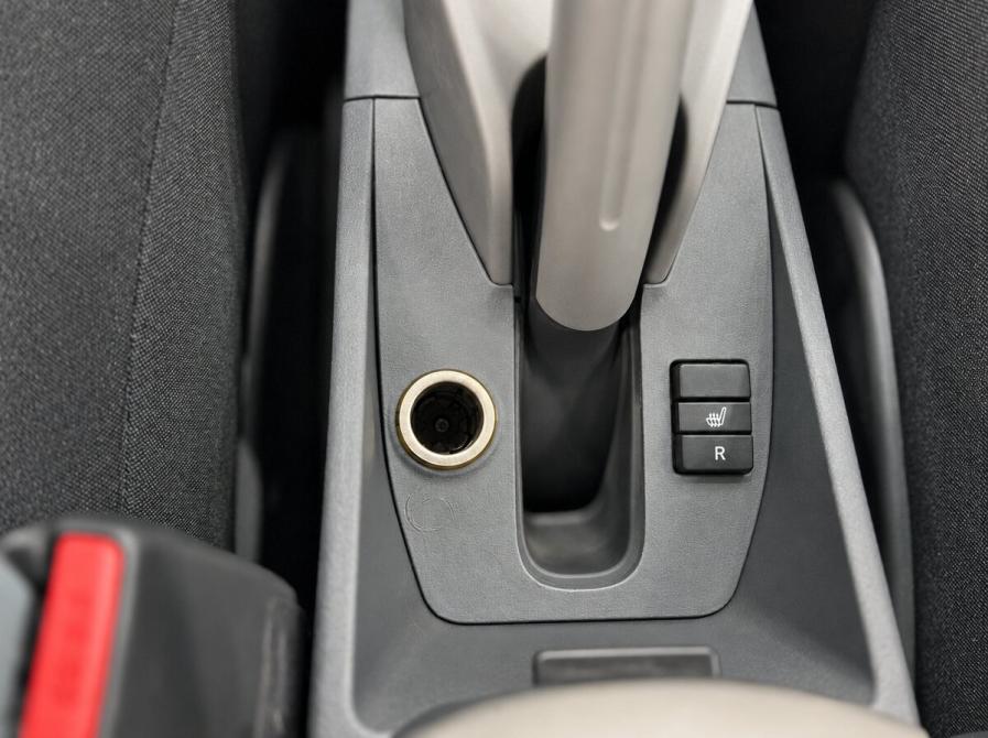Toyota Auris I Кемерово  - изображение 8