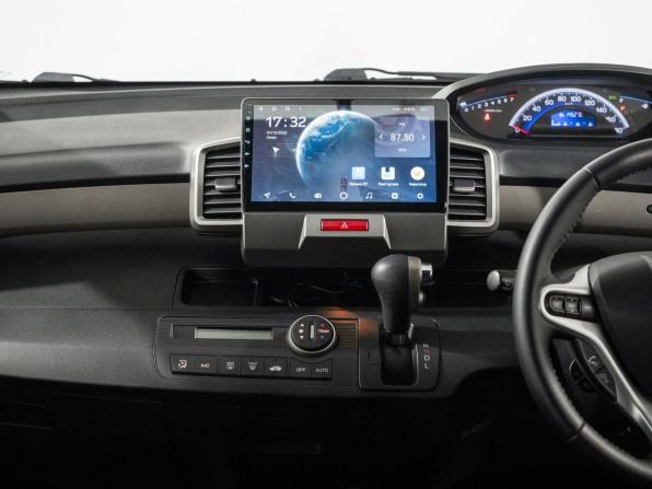 Honda Freed I Рестайлинг с пробегом 2011 года, цена 949 500 рублей, 145276 км, компактвэн, Автокод Объявления