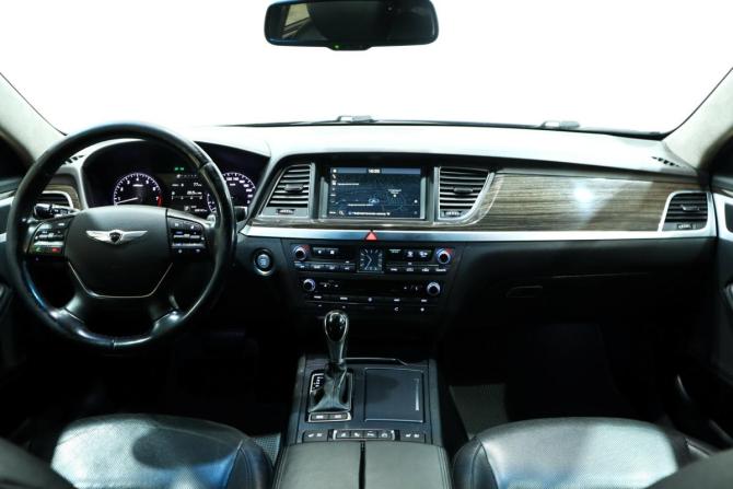 Hyundai Genesis II с пробегом 2015 года, цена 1 620 000 рублей, 265746 км, седан, Автокод Объявления