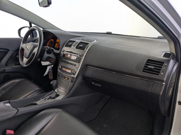 Toyota Avensis III с пробегом 2011 года, цена 1 100 000 рублей, 274205 км, седан, Автокод Объявления