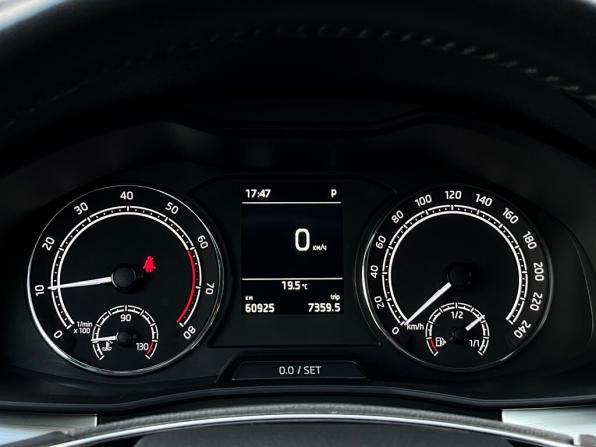 Skoda Rapid II с пробегом 2021 года, цена 1 859 600 рублей, 60925 км, лифтбек, Автокод Объявления