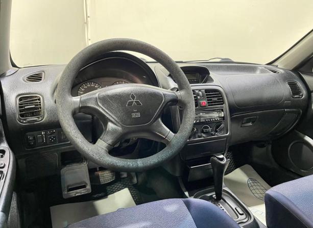 Mitsubishi Carisma I Рестайлинг с пробегом 2002 года, цена 300 000 рублей, 371177 км, хэтчбек, Автокод Объявления