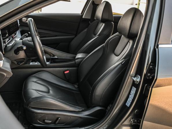 Hyundai Elantra VII (CN7) Рестайлинг с пробегом 2023 года, цена 2 099 000 рублей, 56987 км, седан, Автокод Объявления