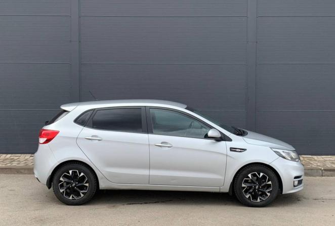 Kia Rio III Рестайлинг с пробегом 2016 года, цена 900 000 рублей, 121669 км, хэтчбек, Автокод Объявления