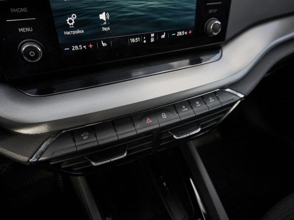 Skoda Octavia IV (A8) с пробегом 2021 года, цена 2 340 000 рублей, 104132 км, лифтбек, Автокод Объявления