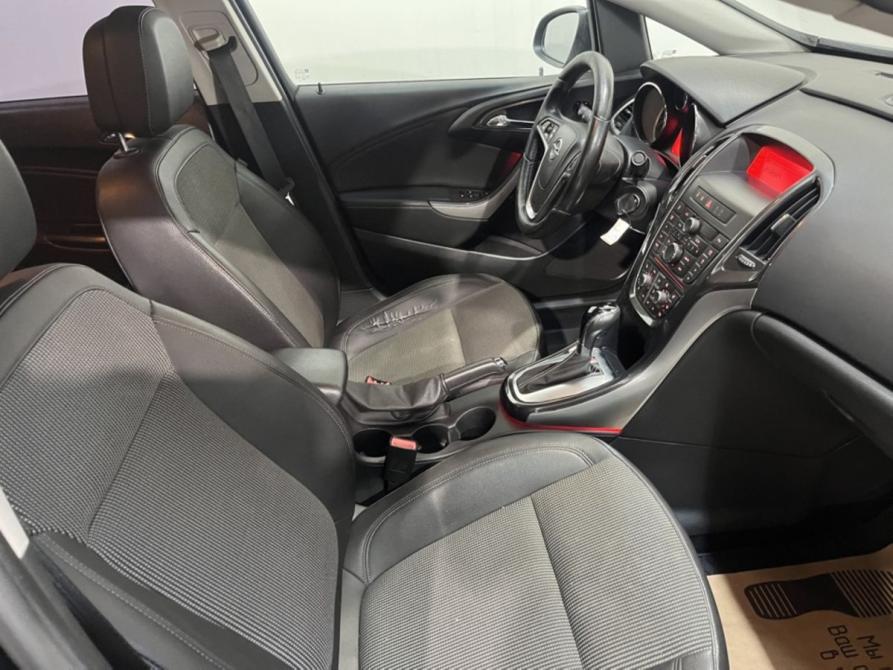 Opel Astra J Рестайлинг Курск  - изображение 8