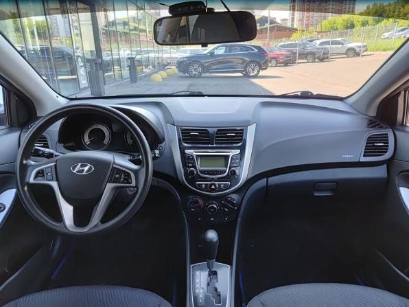 Hyundai Solaris I с пробегом 2013 года, цена 799 800 рублей, 153000 км, седан, Автокод Объявления