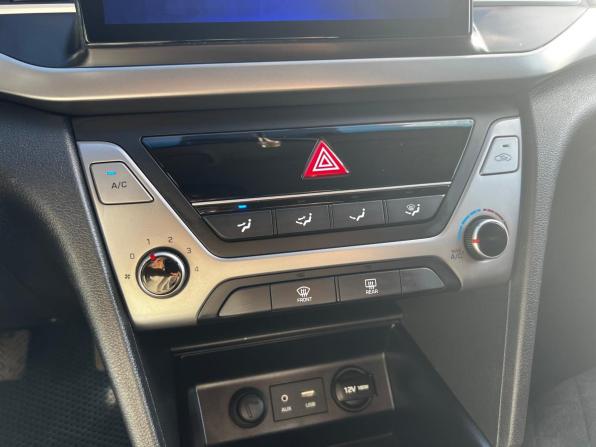 Hyundai Elantra VI (AD) с пробегом 2018 года, цена 1 390 000 рублей, 127192 км, седан, Автокод Объявления